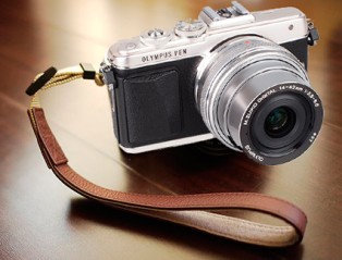 Olympus Muñequera de Cuero PEN