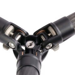 Trípode LEOFOTO LS-223C Carbono detalle 2