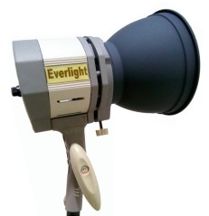Foco Halógeno JTL EVERLIGHT 750 con Reflector
